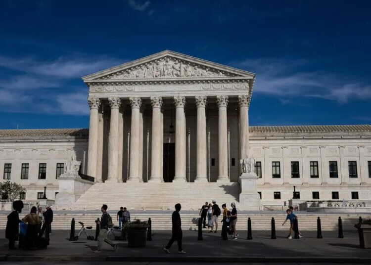 Taking On Trump Immigration Agenda, Justices Will Review Migrant Detention Policy