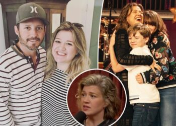 Kelly Clarkson breaks down her decision not to date after ex Brandon Blackstock’s death