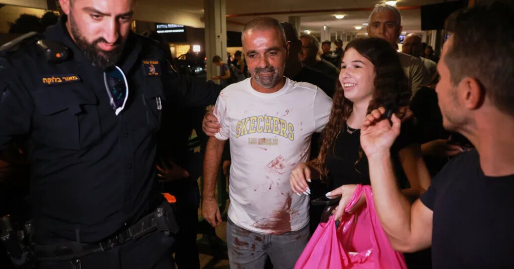 Israeli President to Honor 5 Passengers Who Helped to Avert Flight Disaster