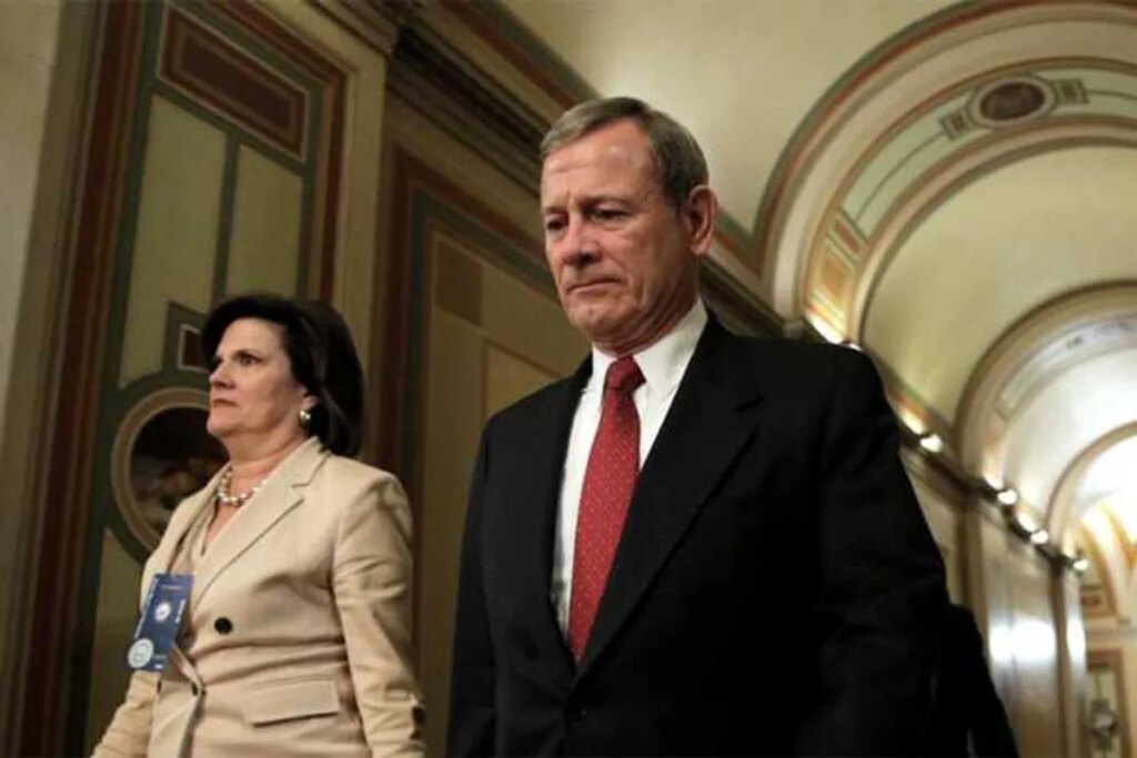 ‘Pitchforks and torches’ come out for John Roberts over neighbor backlash at summer home