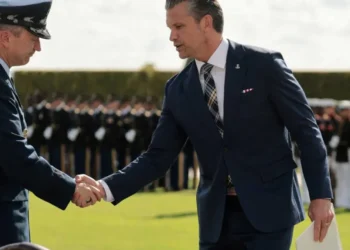 Alarm as Hegseth gives mega MAGA donors a say in future of warfare: ‘Feels different now’