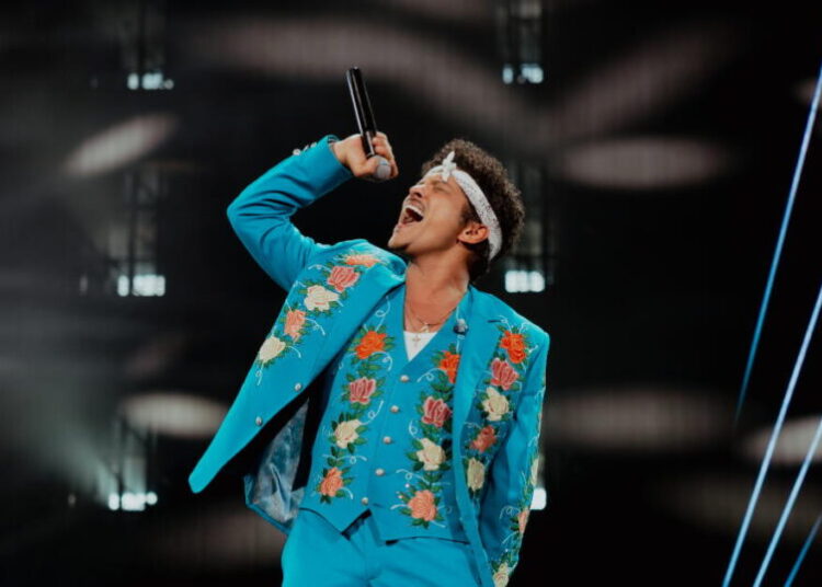Bruno Mars is an anti-slop machine at SoFi Stadium