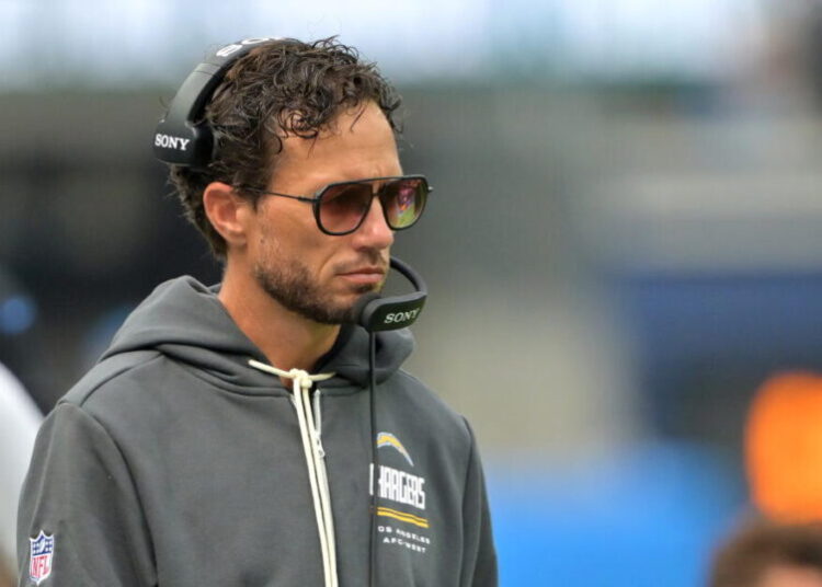 Mike McDaniel blames himself for Chargers’ woes, remains confident of turnaround