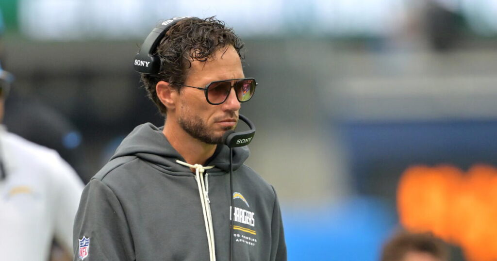 Mike McDaniel blames himself for Chargers’ woes, remains confident of turnaround