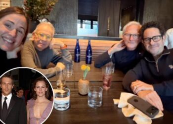 Jennifer Garner reunites with ‘Alias’ co-star and ex Michael Vartan in rare photo