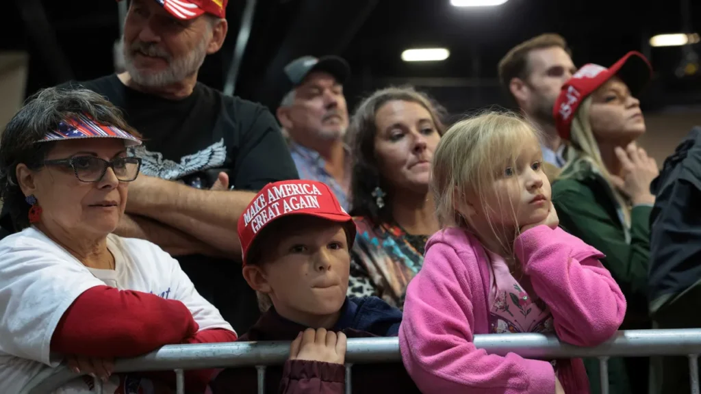 Trump’s ‘disastrous’ Texas stop plays to ‘very small low-energy crowd’: analyst