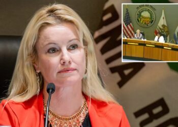 California mayor accused of running booze-soaked city hall, showing up drunk, harassing staff and hurling slurs