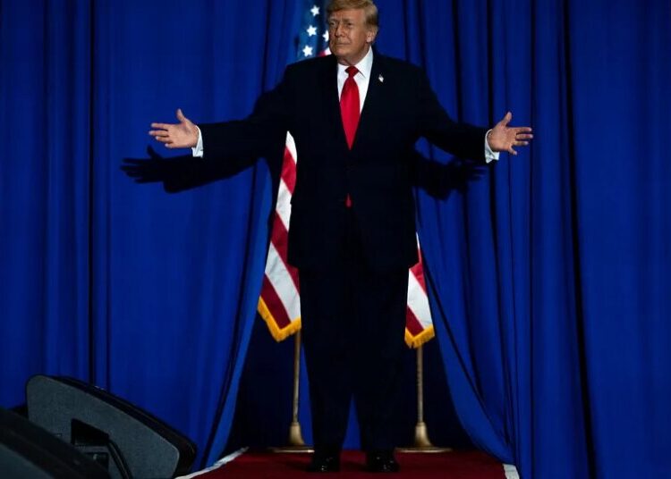 Trump Puts on a Midterms Show for an Audience That’s Already Sold