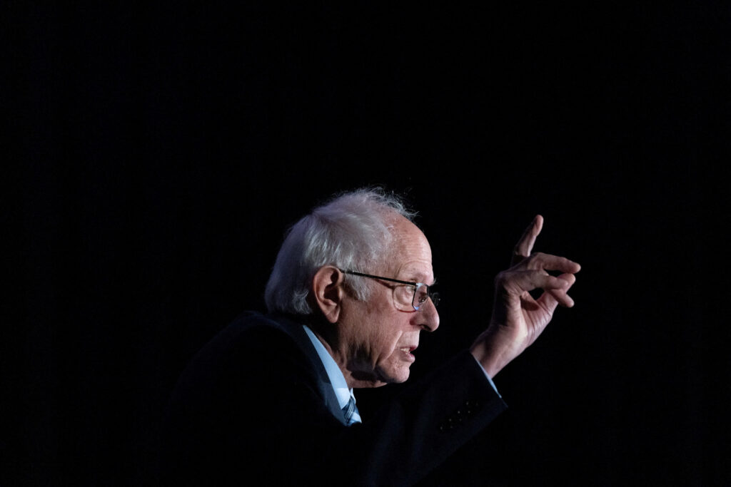 Sanders, Ocasio-Cortez debut bill to crack down on Flock cameras
