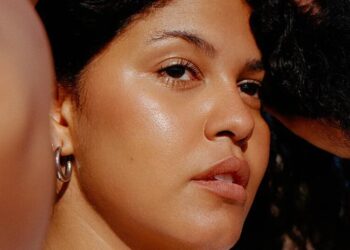 Her Singles Made Her a Star. A First Album Took More Work.