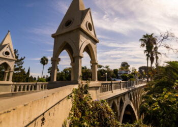 L.A.’s Shakespeare Bridge is turning 100. Shall we compare it to a summer’s day?