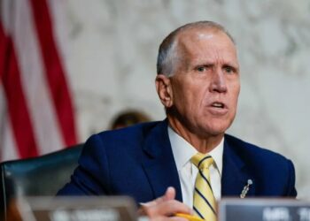 Cursing GOP senator directly ripped into Trump in newly released texts: ‘We are failing’