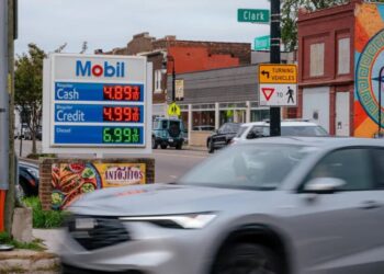 As Gas Prices Rose, Sales of Larger Vehicles Slid