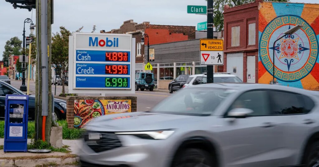 As Gas Prices Rose, Sales of Larger Vehicles Slid