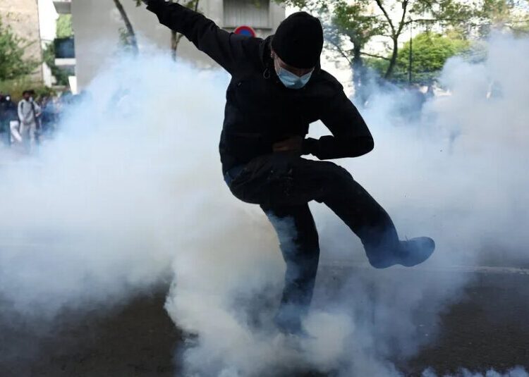 Blockades, Fireworks and Tear Gas: Young Protesters Are Rattling France