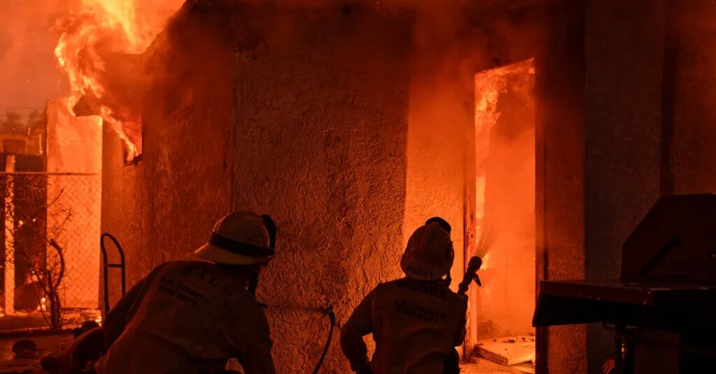 Powerful Wildfires Require a New Approach, California Report Finds