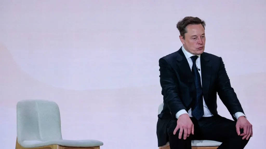 ‘Hurting’: Elon Musk breaks up with birthing partner as she leaks texts on White House