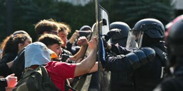 Why Are Students Protesting Across France? Escalating Unrest Closes Schools, Leaves Hundreds Injured