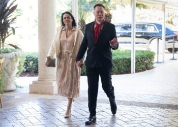 Elon Musk splits with longtime business confidante, co-parent ‘with no warning’