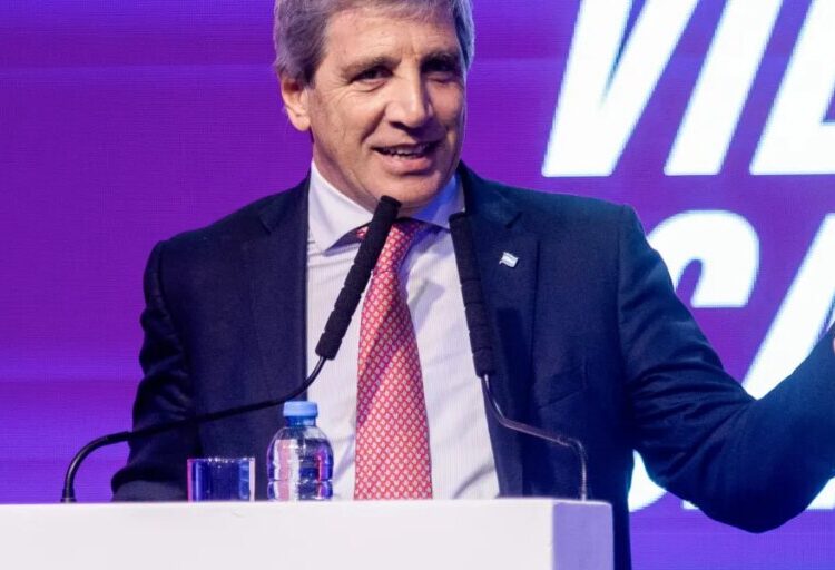 The ‘golden passport’: Argentina to offer citizenship for foreigners that make a $350,000 contribution to its treasury—or invest $800,000 in its bonds