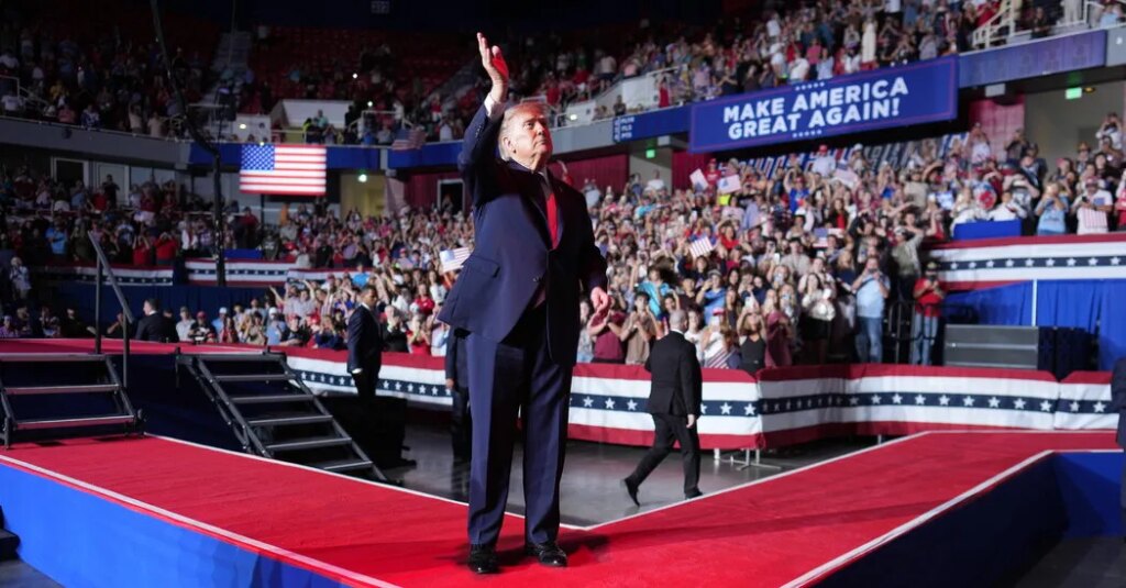 In Alabama, Trump Relives His Glory Days (This Time With Some Empty Seats)
