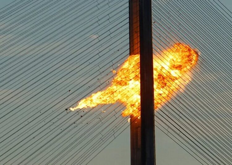 Russia Turns to Striking Kyiv’s Bridges, Threatening a Vital Lifeline