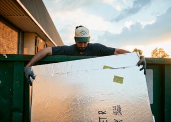He lost everything. Then he found riches in a dumpster.