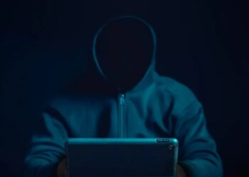 Google Updates Guidelines to Punish Sites That Use Fake Bylines and AI-Generated Headshots