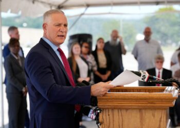 Tennessee’s prisons chief resigns after failed Pike execution, governor says