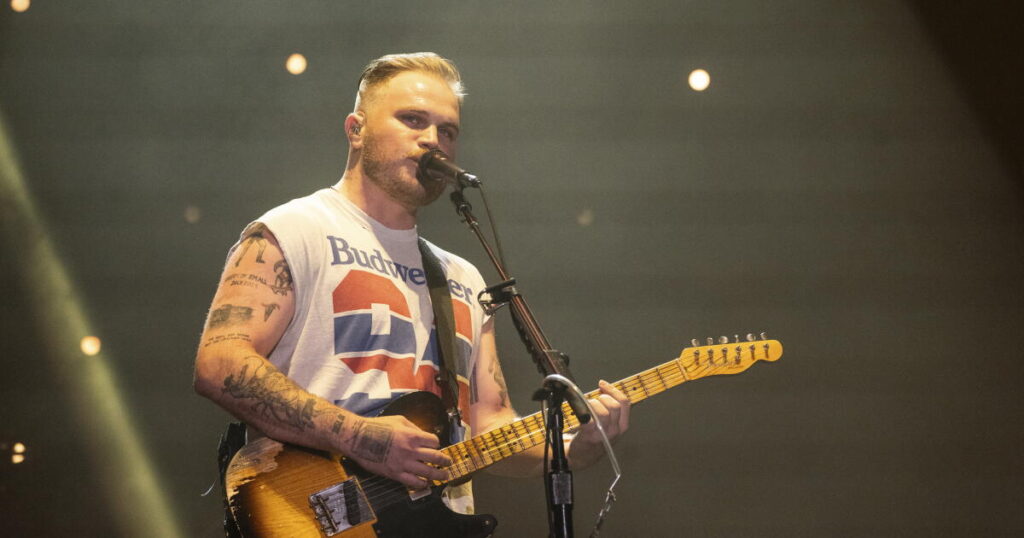 Zach Bryan spotlights call for ‘Free Palestine’ during show at Robert Kraft’s Gillette Stadium
