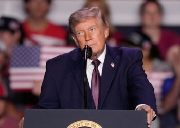 Trump reveals GOP senator’s phone number in battle over daylight saving time