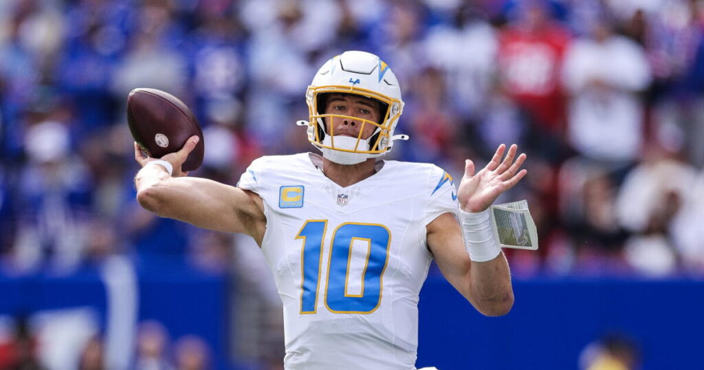 From 0-3 to the playoffs: History offers Chargers some hope for a comeback