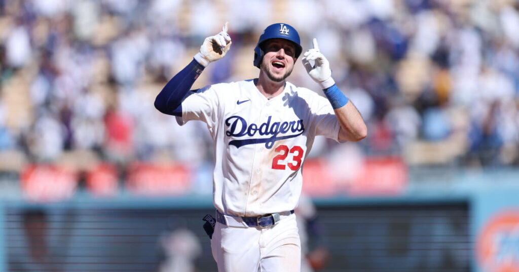 Kyle Tucker becomes unlikely NLDS hero with Dodgers poised for series sweep