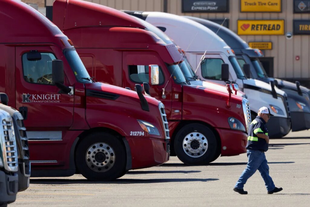 Trucking bankruptcies mount as Trump’s war forces drivers to take dire measures: report