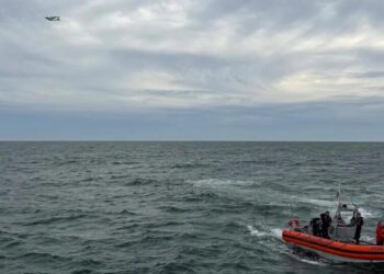 Search Crews Find Debris From Missing Medical Plane Carrying 6