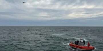 Search Crews Find Debris From Missing Medical Plane Carrying 6