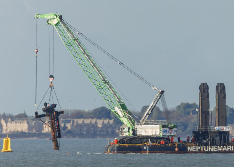 U.S. shipwreck, laden with World War II munitions, is a time bomb near London