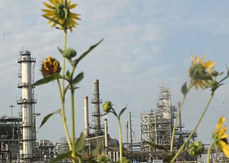 A Supreme Court Battle Over Climate Change Begins