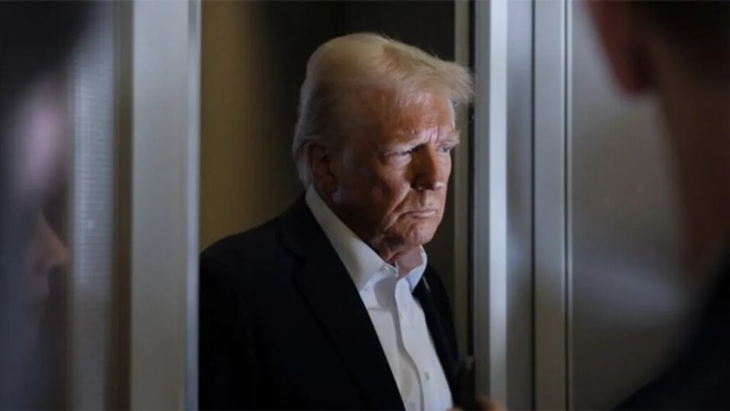 Trump’s dumb misfire shot a gaping hole in his billion-dollar grift
