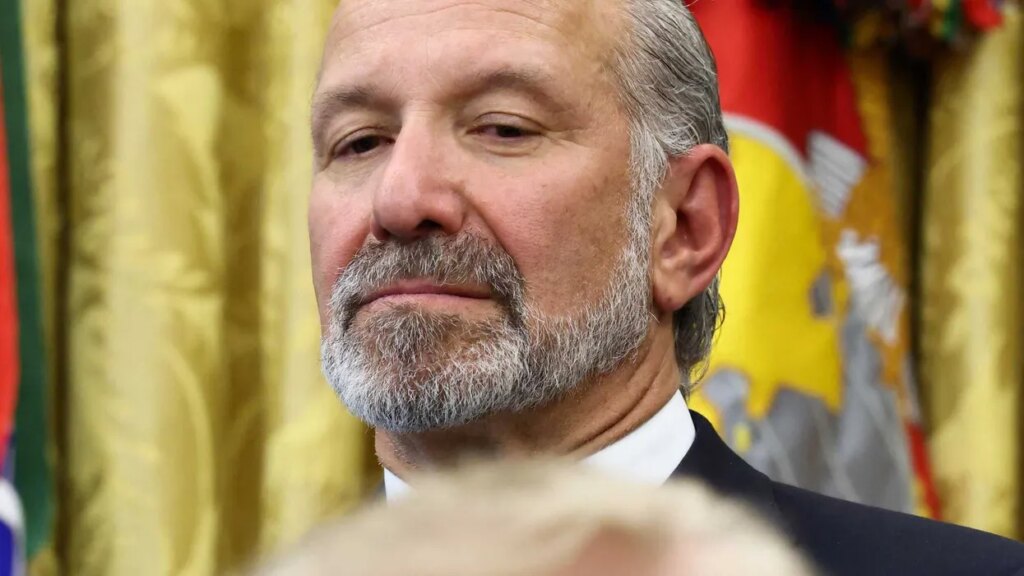 Raised eyebrows as banker who outed Howard Lutnick’s Epstein ties dies by suicide