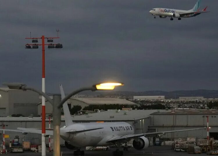 Who Were the Pilots on the FlyDubai Flight?