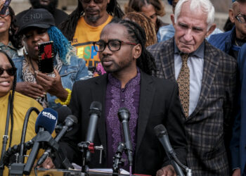 Trayon White took the cash. Why are many of his colleagues silent?