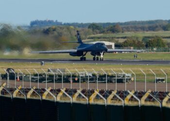 U.S. military removes bombers from U.K. base targeted in suspected terror plot