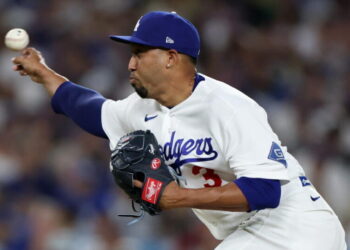Dodgers should stop overthinking and use Edwin Díaz as their closer