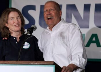 Amid Blue-Wave Panic, Republicans Still Hopeful About New Hampshire
