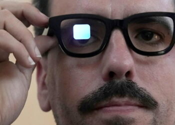 Smart glasses can record you without your knowledge. Norway wants to restrict where they’re used