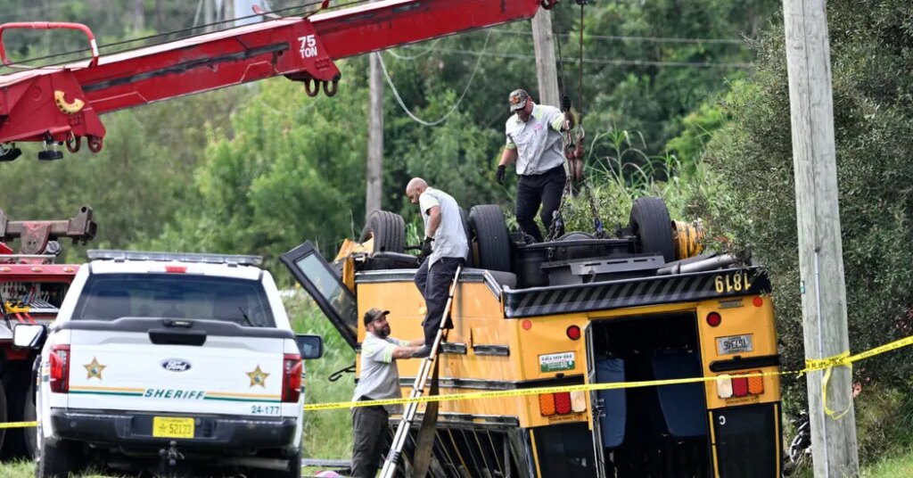2 People, Including High School Student, Killed in Florida Bus Crash