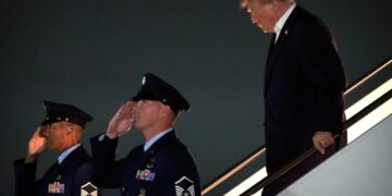 White House blocks Politico from Air Force One trip, cannot secure replacement