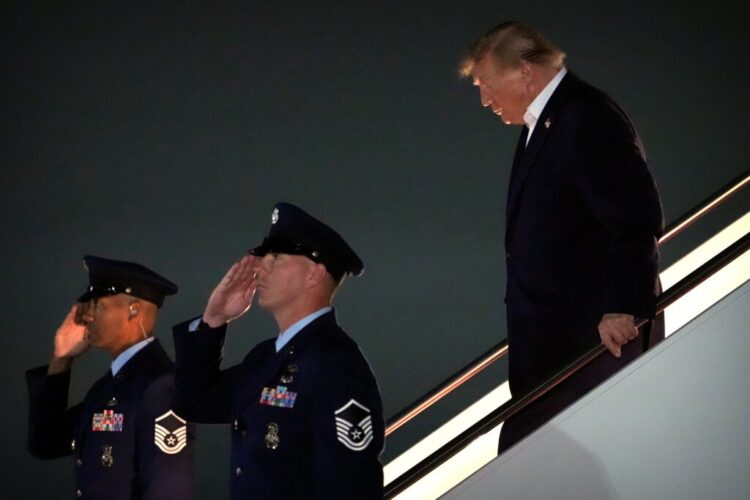 Bloc Rotation Memory White House blocks Politico from Air Force One trip, cannot secure ...