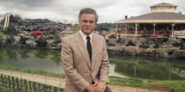 Jim Bakker, disgraced televangelist who went to prison, dies at 86